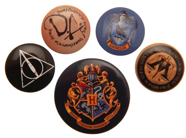Harry Potter Hogwarts Badge Pack – official Wizarding World merchandise photo (1 of 2)